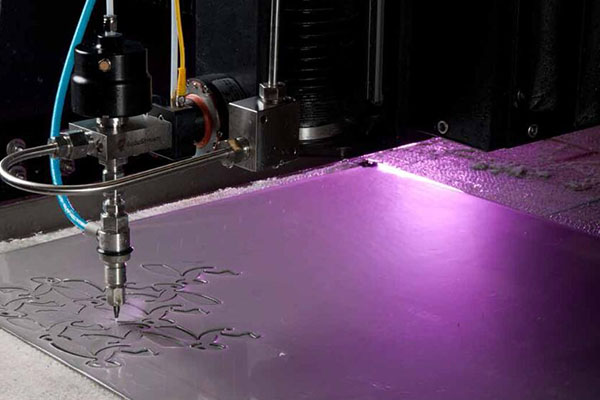 使用激光切割機的好處體現(xiàn)在這五個方面