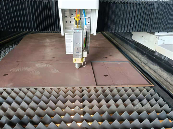 信爾數(shù)控激光切割機3