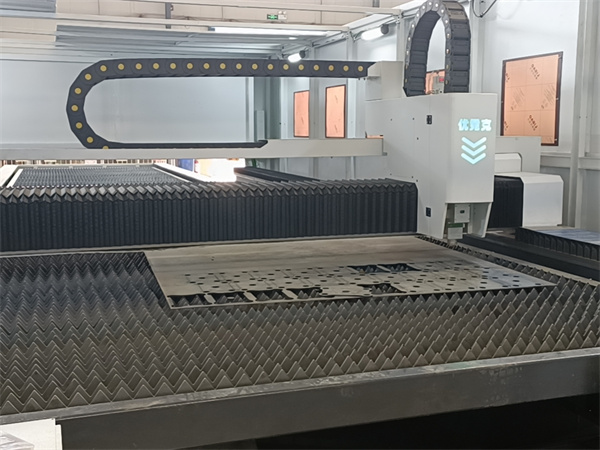 數(shù)控激光切割機(jī) 數(shù)控激光切割機(jī)