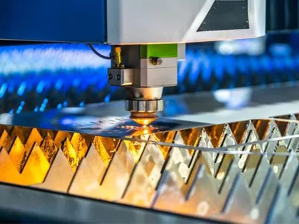 12000w數控激光切割機多少錢?河北信爾公司出廠價低