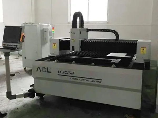 數控激光切割機廠家.jpg 數控激光切割機廠家.jpg