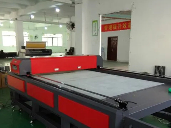 河北信爾實業(yè)公司：專業(yè)數(shù)控激光切割機1500wk品牌